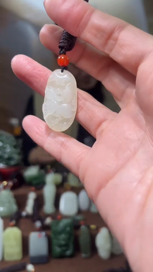 颈饰未镶嵌和田玉`