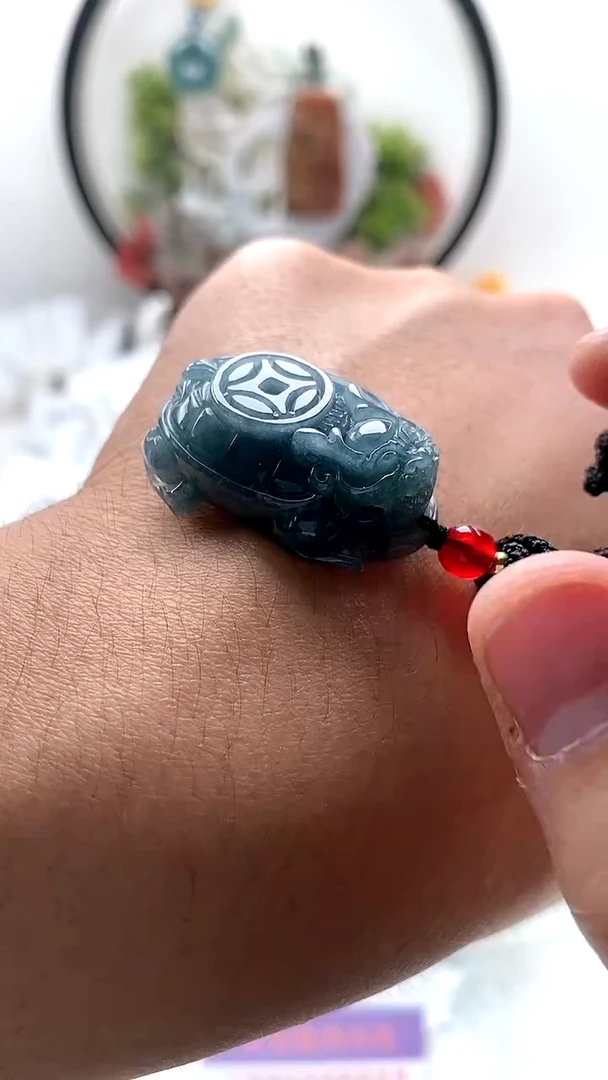 颈饰未镶嵌翡翠龙龟