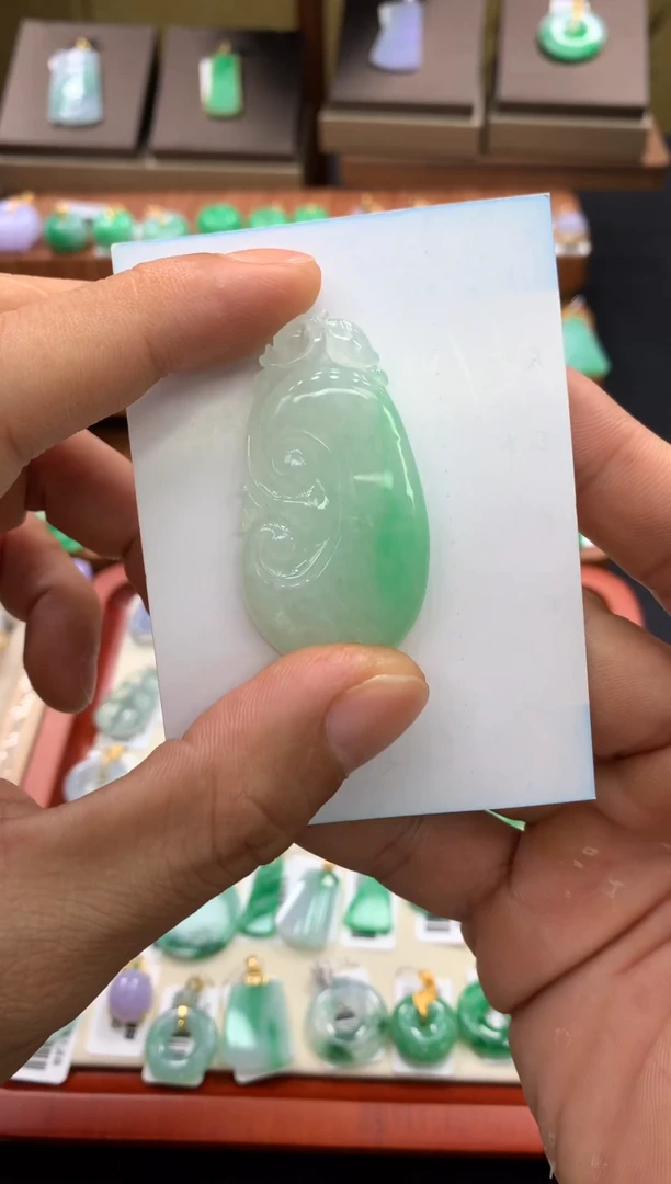 吊坠(不含链)未镶嵌翡翠如意