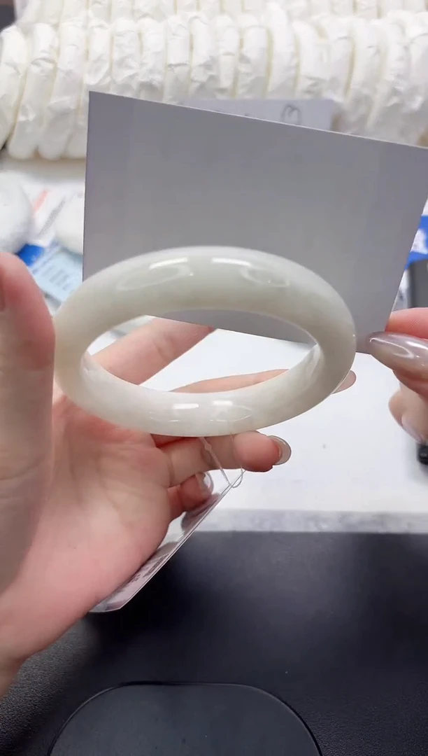 和田玉手镯未镶嵌154-64.2