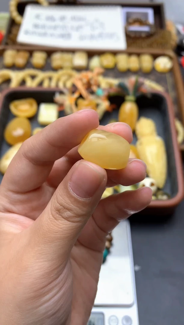 【闪购商品】琥珀珠宝奇石未镶嵌040琥珀蜜蜡花粉小坑