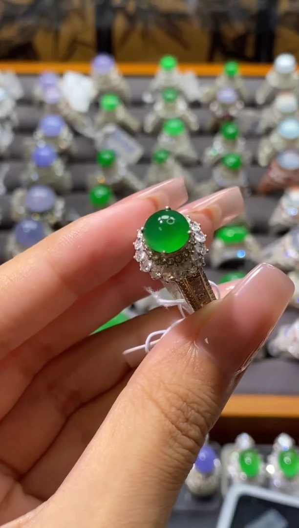 翡翠裸石未镶嵌冰蛋戒面裸石缅甸翡翠