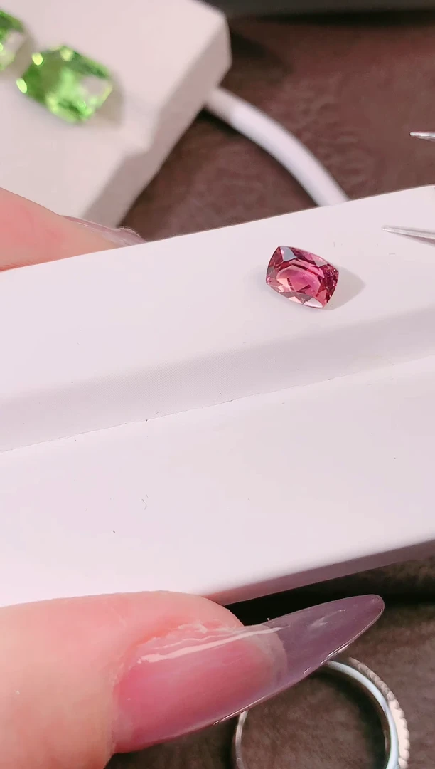 未镶嵌珠宝半成品碧玺天然全净碧玺粉色1.04ct