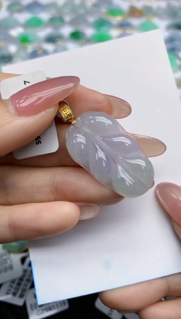 【闪购商品】翡翠挂件18K金镶嵌天然翡翠A货