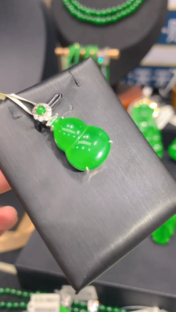 颈饰未镶嵌翡翠2一季