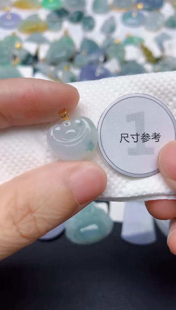 翡翠18K金镶嵌颈饰天然缅甸A货翡翠