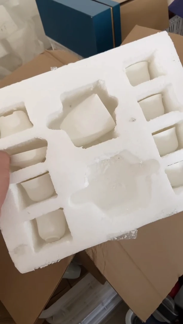 杯无运费险有瑕疵的摄影的产品有使用过的痕迹有点脏介意勿拍