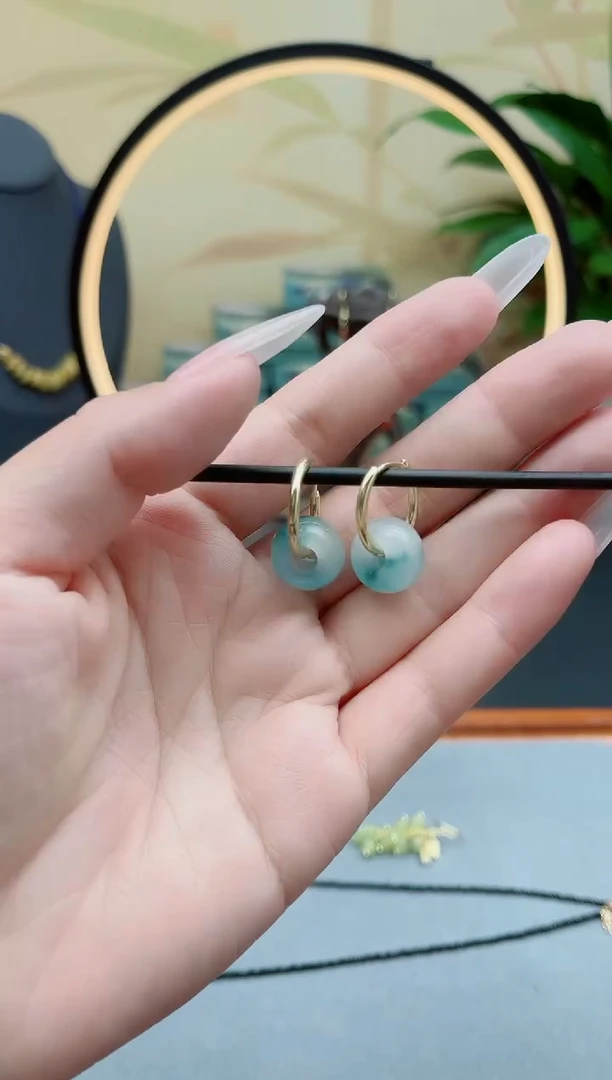 石英质玉（天山翠）银S925镶嵌耳饰00耳扣蓝水耳扣