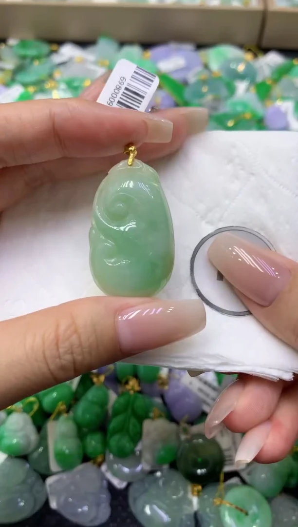 颈饰未镶嵌翡翠天然缅甸翡翠A货