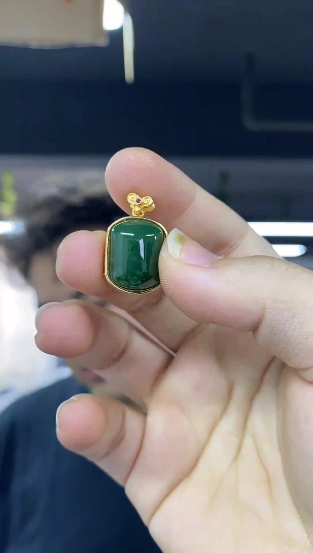 颈饰银S925镶嵌和田玉（碧玉）多样性发其一颜色微差