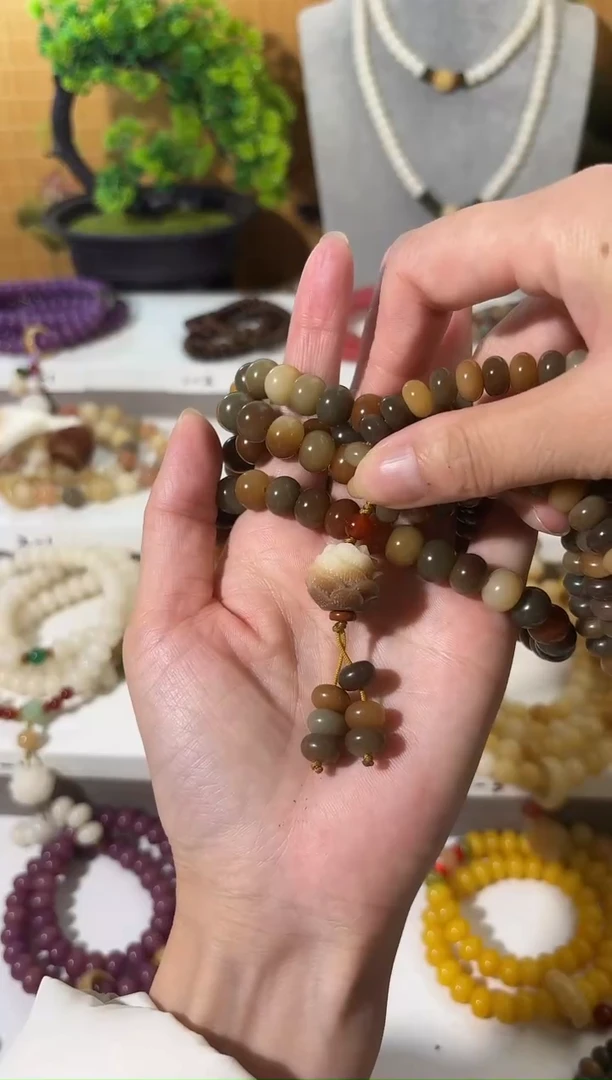 手串菩提根/象牙果敦煌8*10mm108颗莲花吊坠