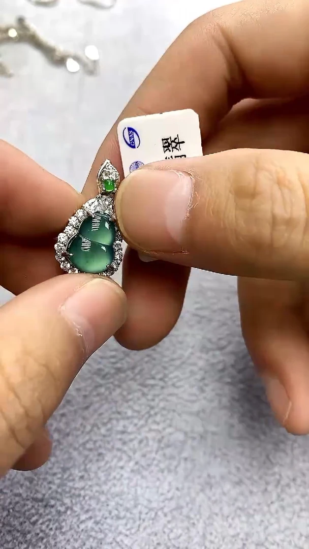 颈饰未镶嵌翡翠翡翠葫芦吊坠