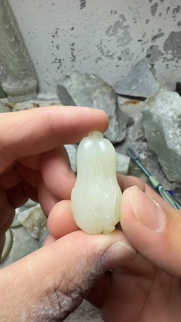 吊坠(赠链)未镶嵌和田玉白菜