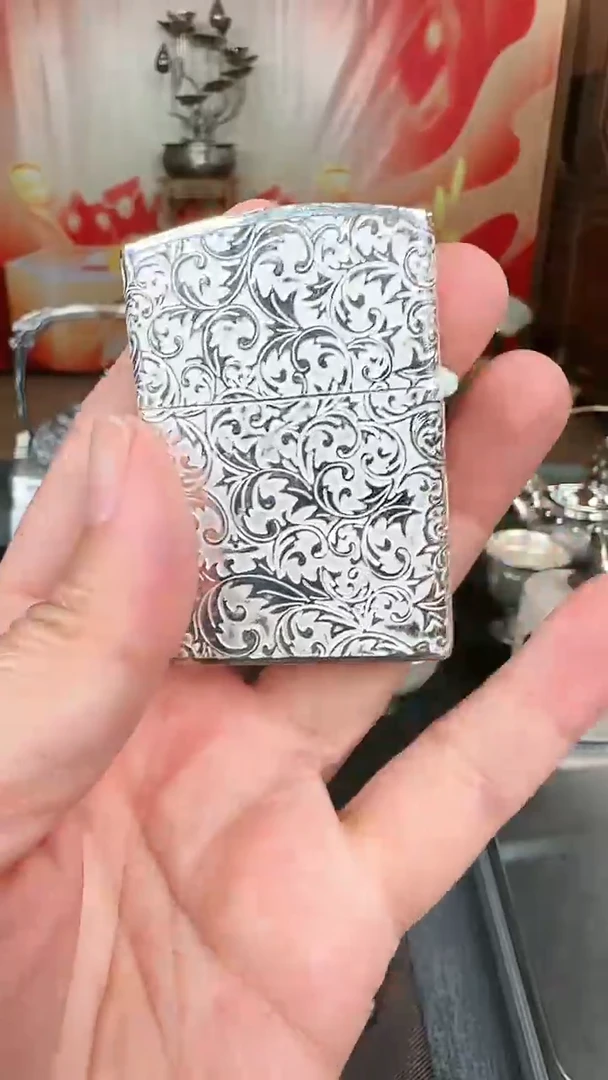 足银精工手工缠枝莲火机茶摆件