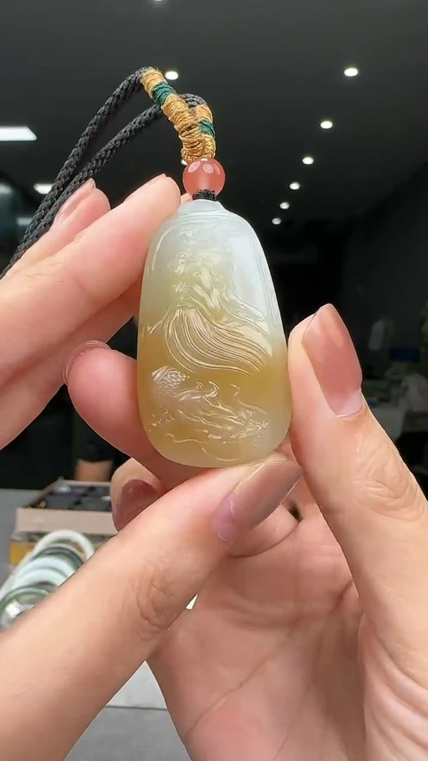 颈饰未镶嵌和田玉关公