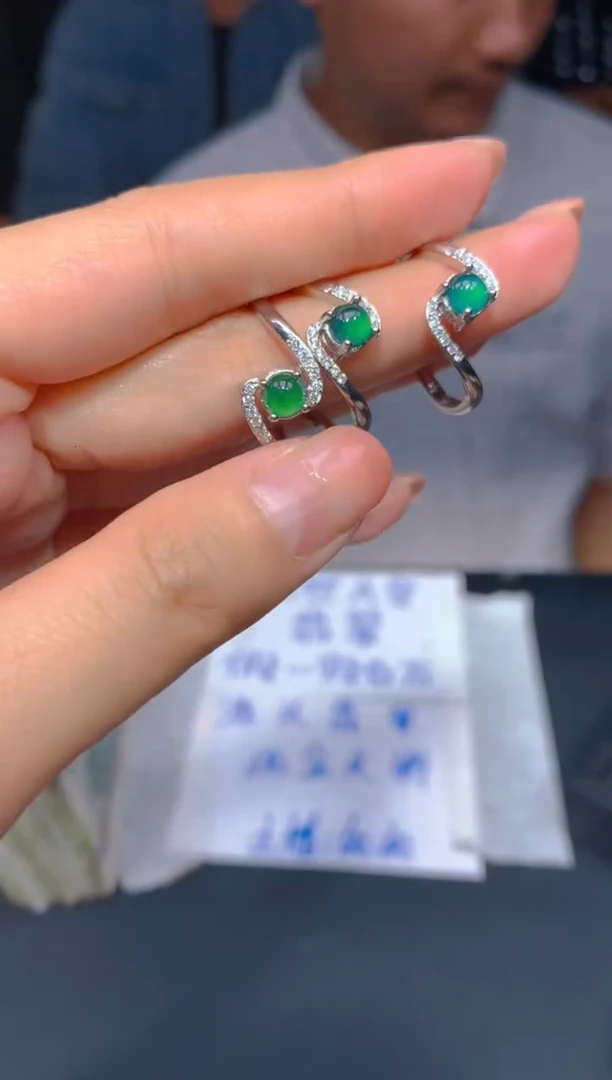 【闪购商品】定制翡翠未镶嵌4多样性发货（发其一）