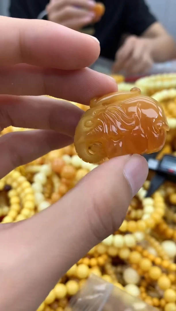 裸石蜜蜡未镶嵌吊坠