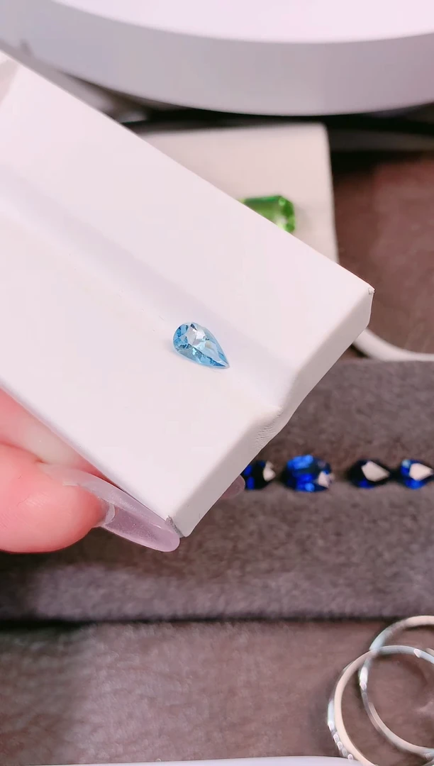 裸石海蓝宝石长水滴全净-0.44ct