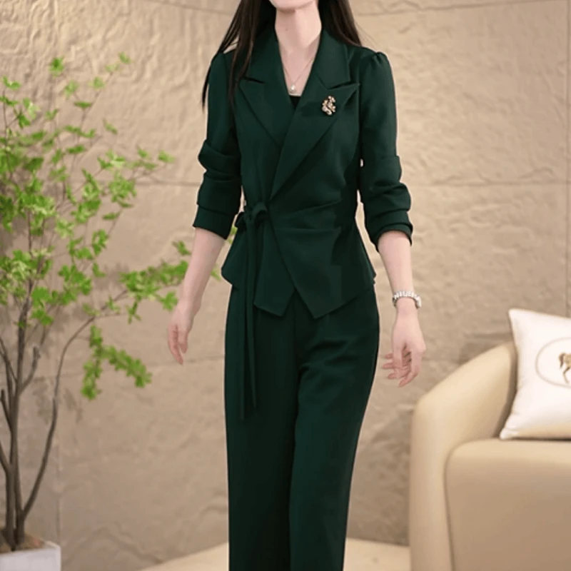 A962【上衣+休闲裤】2025秋季新款时尚高端轻奢减龄百搭休闲套装