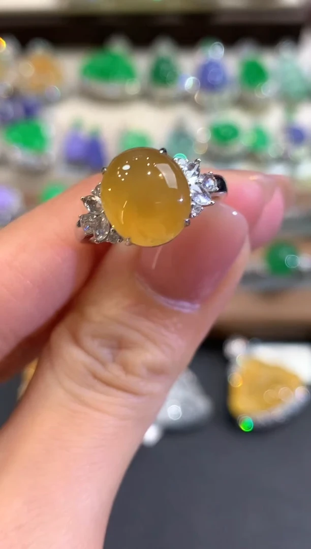 18K金镶嵌戒指翡翠w93