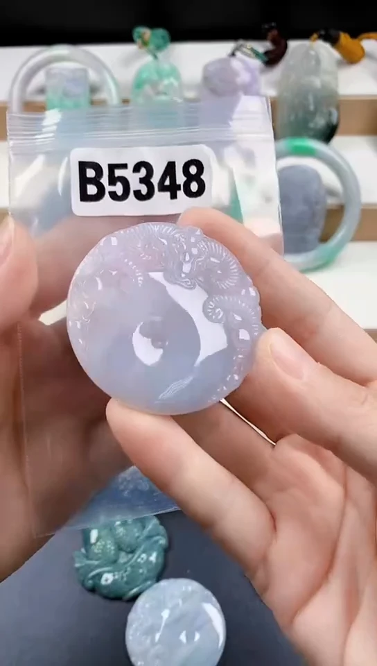 颈饰未镶嵌翡翠天然翡翠吊坠挂件