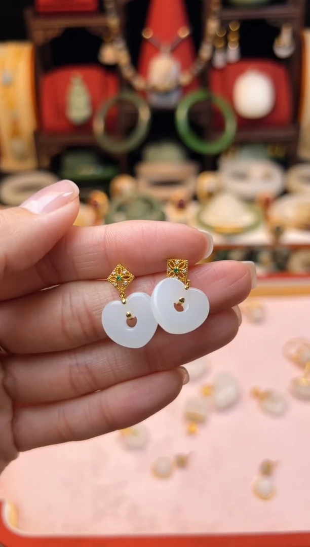 【闪购商品】和田玉耳饰18K金镶嵌福利