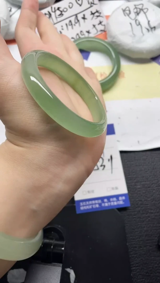 未镶嵌手镯石英质玉41-53