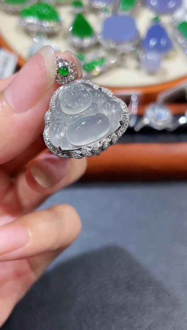 吊坠(不含链)18K金镶嵌翡翠佛