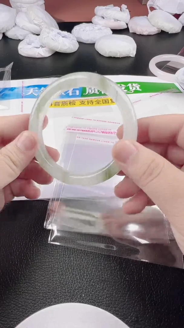未镶嵌手镯石英质玉飘花60