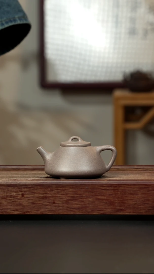 紫砂茶壶桃花泥 子冶石瓢 紫色