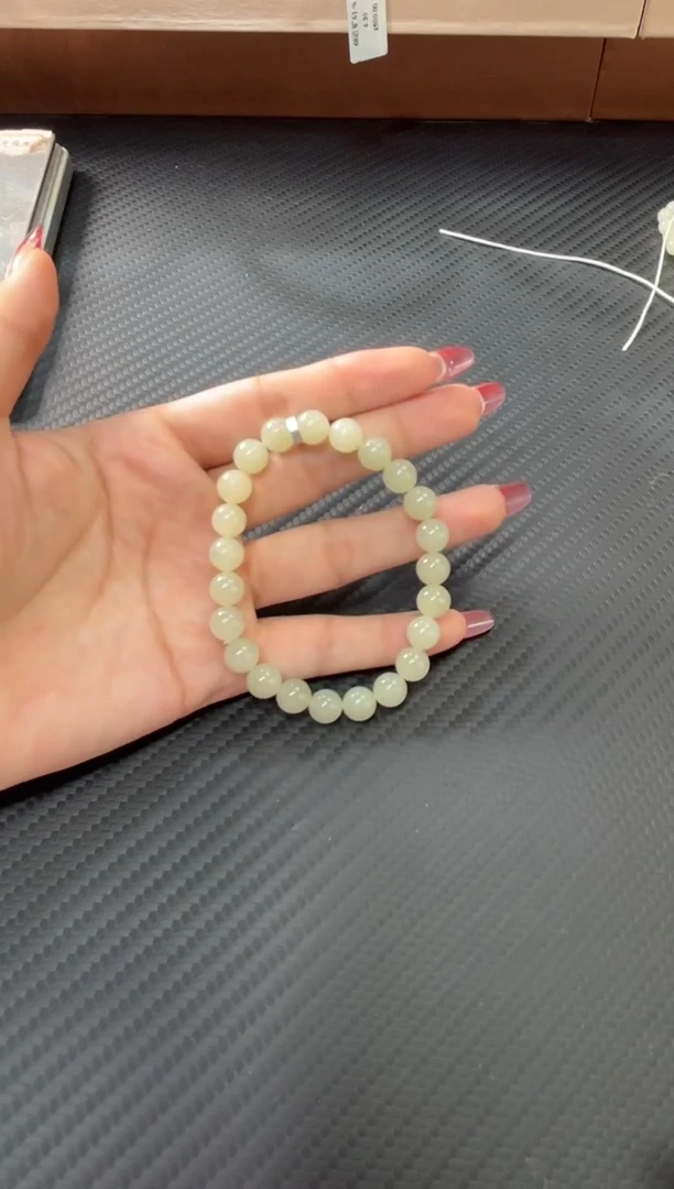 手串未镶嵌和田玉且末微色差近矿卡8kh