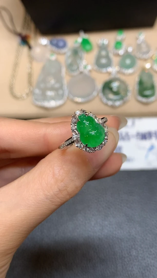 18K金镶嵌戒指翡翠【24小时鉴赏期】葫芦【无服务费