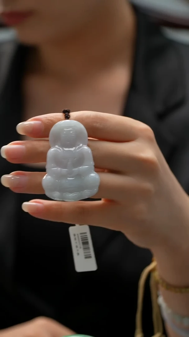 颈饰未镶嵌翡翠观音