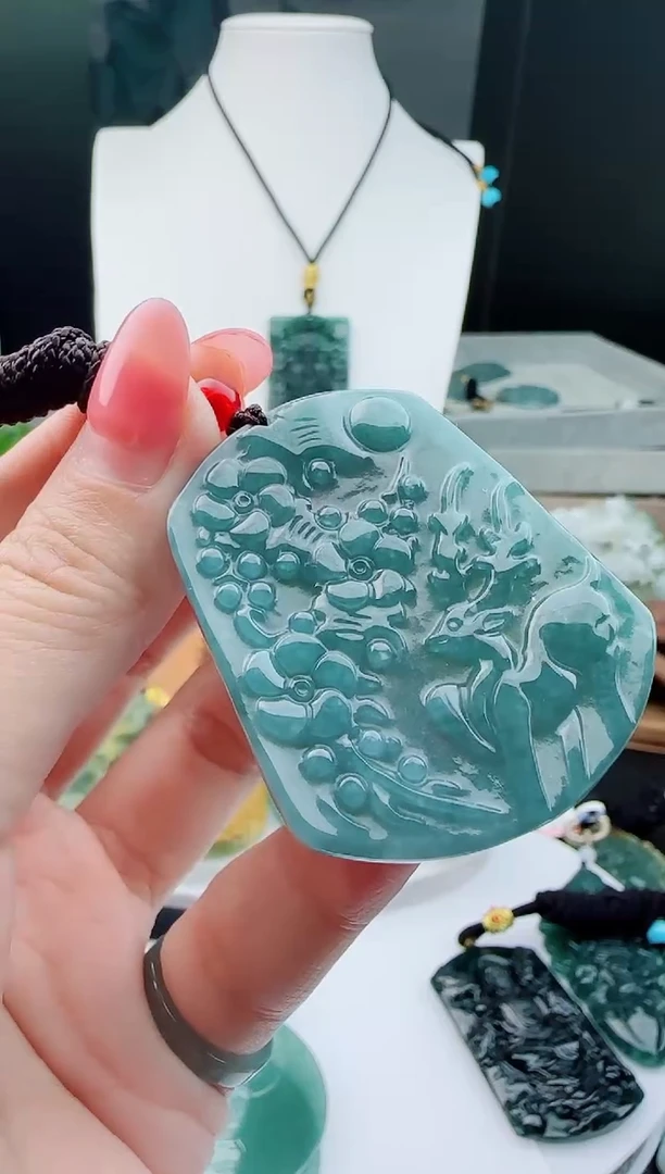 【闪购商品】翡翠颈饰未镶嵌1111111111