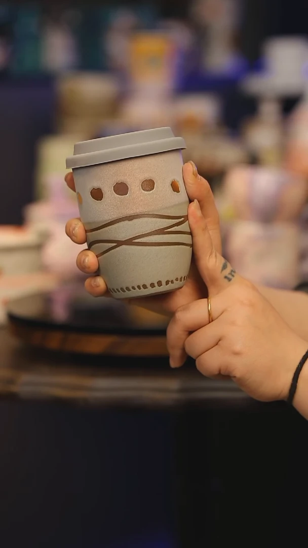 【闪购商品】摆件景德镇釉下彩绘设计师款式陶瓷