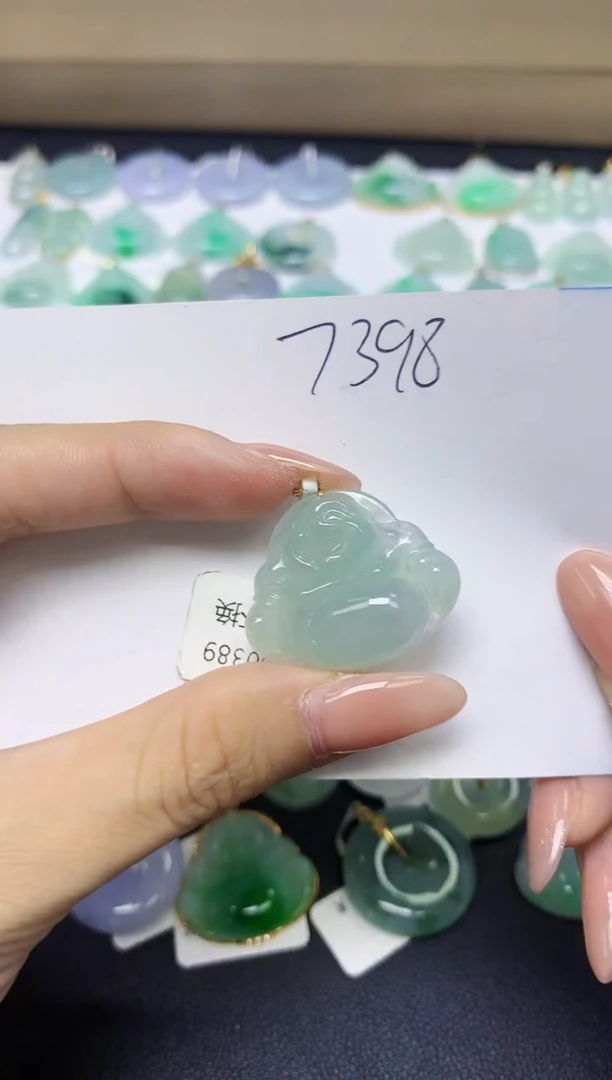 颈饰18K金镶嵌翡翠天然缅甸A货翡翠百元以上9元证书费自理