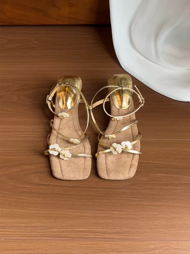 付小兮2025新款法式绝美一字带凉鞋女夏配裙子方头仙女风凉拖鞋女