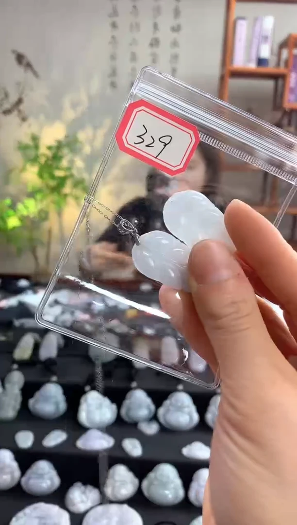 【闪购商品】翡翠吊坠(赠链)银S925镶嵌叶子 329多样性发一件