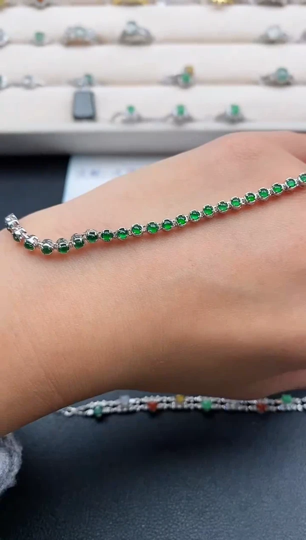 银S925镶嵌戒指翡翠3333333+4