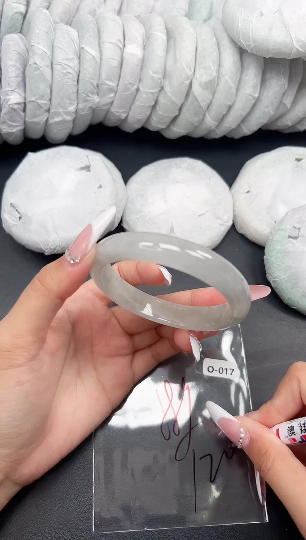精品手镯，一物一拍O-017