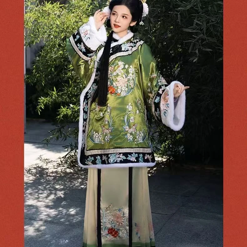 铭芳卓原创【蝴蝶仙子·春庭欲晚】国风重工刺绣清汉女改良汉服日常