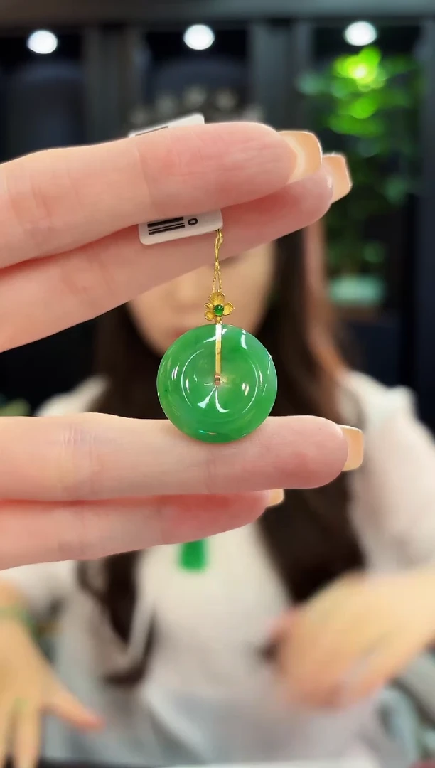 颈饰18K金镶嵌翡翠 缅料A货/支持复检/一件