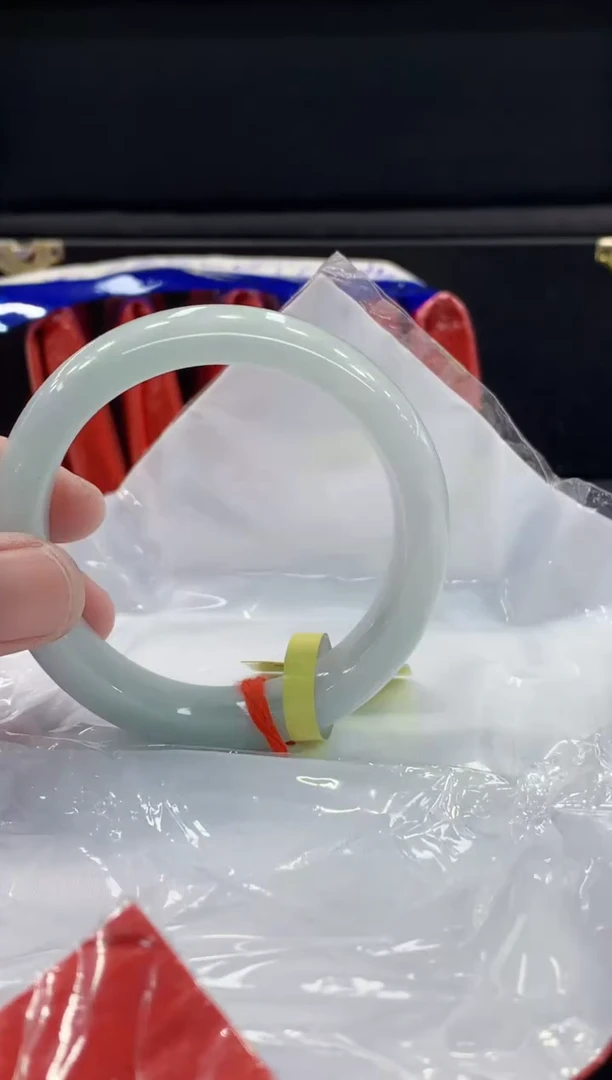 未镶嵌手镯翡翠翡翠手镯