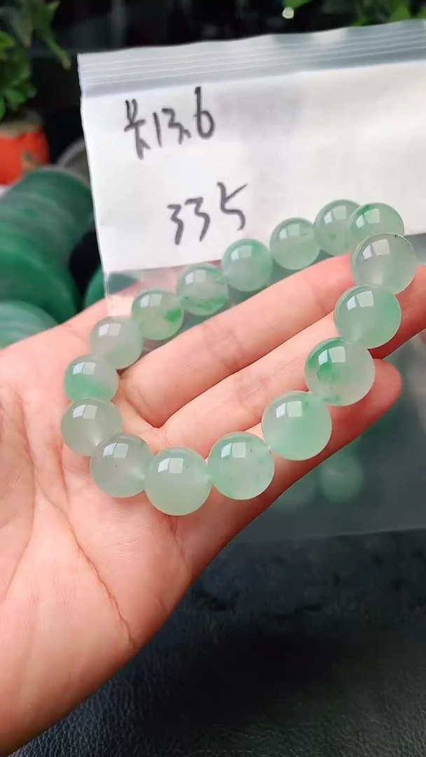 定制石英质玉（非洲翠）手串13.6mm