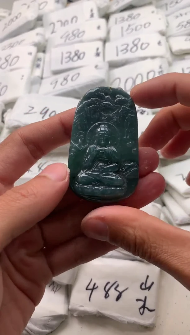 【闪购商品】翡翠颈饰未镶嵌阿弥陀佛【品质一般介意慎拍】