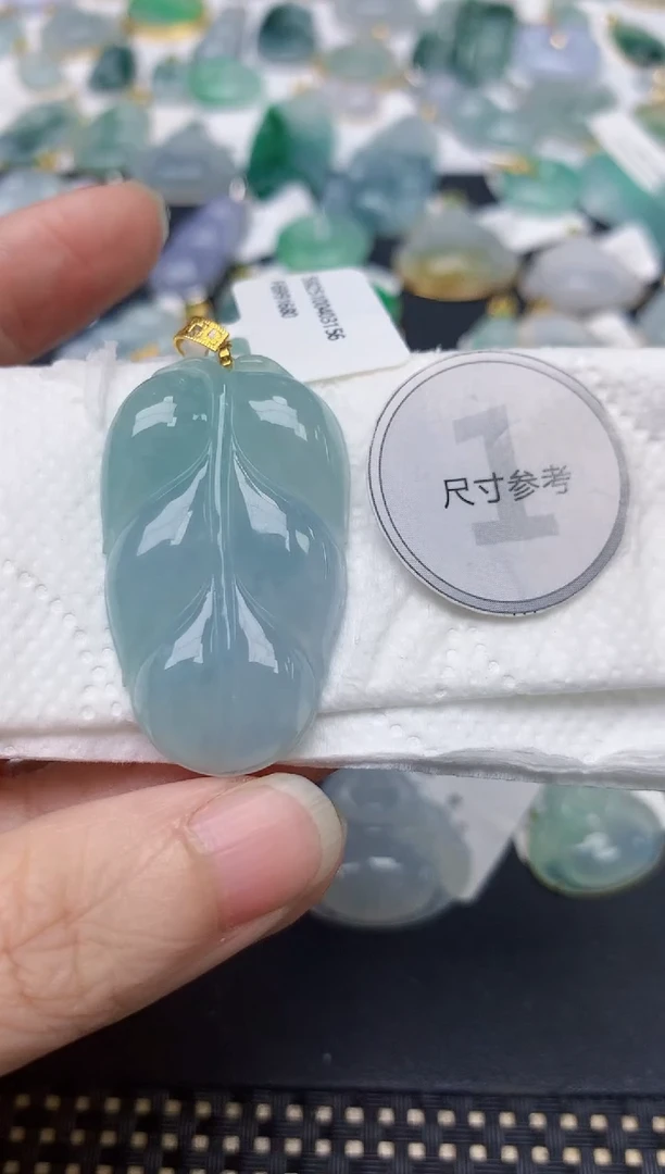 颈饰18K金镶嵌翡翠天然缅甸A货翡翠