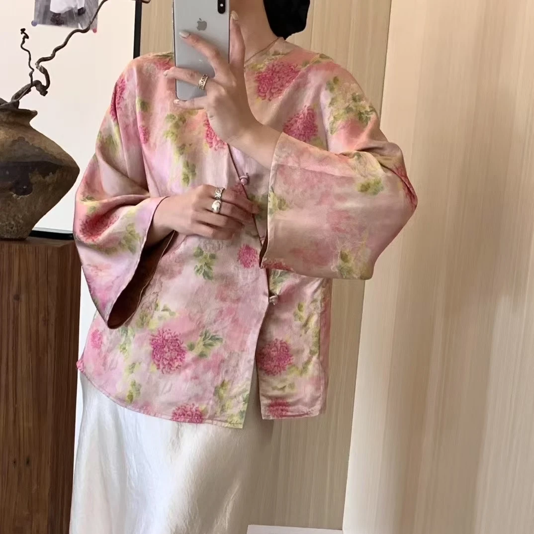 8575真丝香云纱原料提花上衣斜襟琉璃扣落肩款蝙蝠袖显瘦百搭气质
