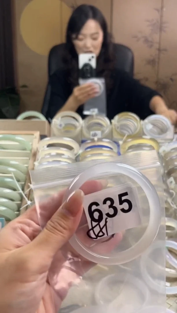 手镯玛瑙/玉髓未镶嵌635