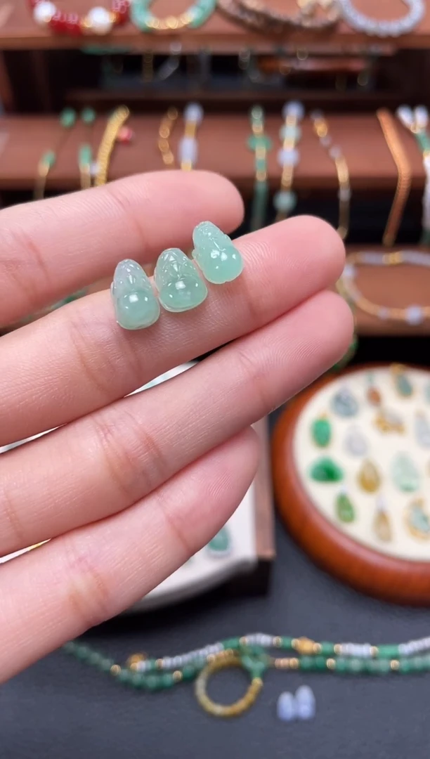 【闪购商品】翡翠吊坠(不含链)18K金镶嵌多样性发货一个  JK253