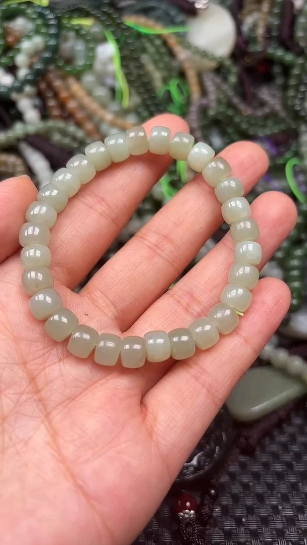 和田玉未镶嵌颈饰1